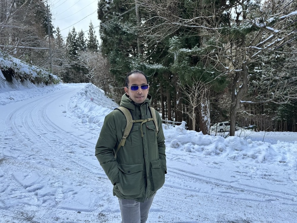 The trail through the stunning pine forest in Nagano