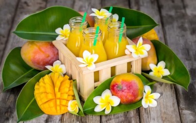 Top 10 Health Benefits of Mango, Dangers & When to Avoid